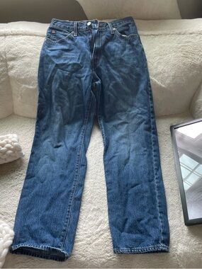 Levi's Relaxed Fit Women's Jeans in Classic Blue